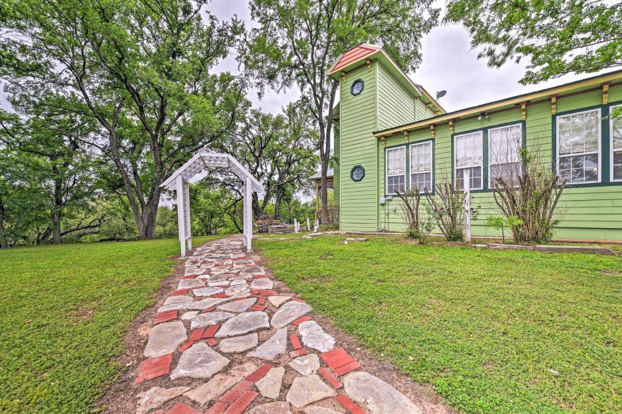 The Lilly House Historic Glen Rose Home With Porch! Exterior foto